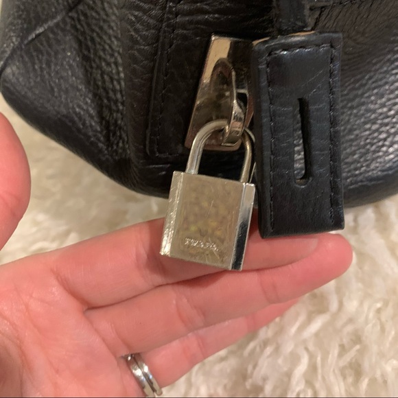 Prada Bag - Picture 7 of 10